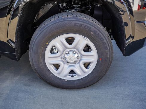 New 2026 Toyota Tundra SR image 7