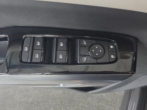 New 2026 Nissan Pathfinder SL FWD image 27