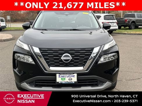 Certified 2022 Nissan Rogue SV w/ SV Premium Package image 6