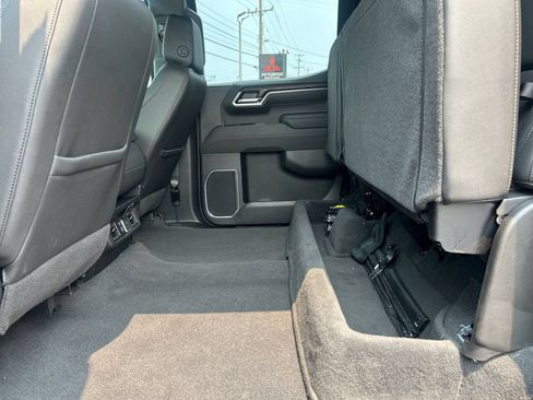 Used 2026 GMC Sierra 1500 SLT AWD/4WD image 30