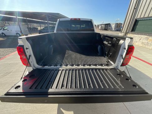 Used 2018 Chevrolet Silverado 1500 LT w/ All Star Edition RWD image 17