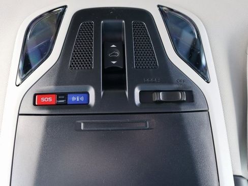 Used 2025 Subaru Outback Onyx Edition image 38