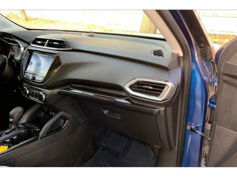 Used 2023 Chevrolet TrailBlazer LT w/ Convenience Package AWD/4WD image 18