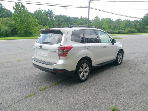 Used 2014 Subaru Forester 2.5i Limited AWD/4WD image 6