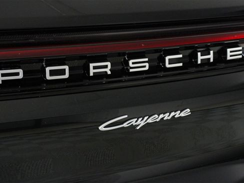 New 2026 Porsche Cayenne E-Hybrid image 22