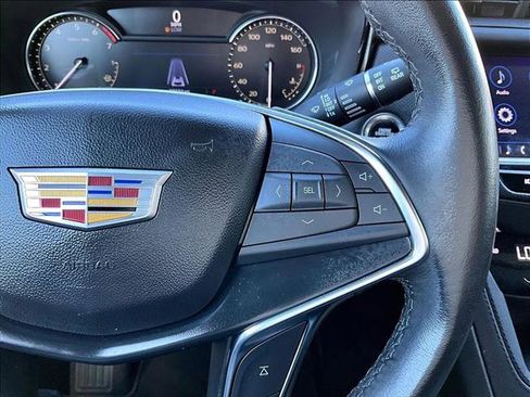 Used 2023 Cadillac XT5 Luxury image 21