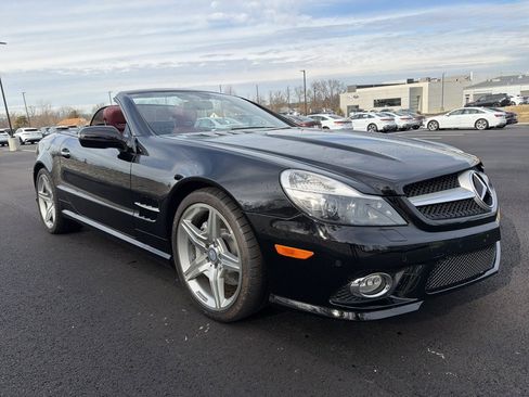 Used 2011 Mercedes-Benz SL 550 image 8