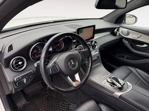 Used 2019 Mercedes-Benz GLC 300 4MATIC Coupe image 11
