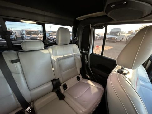 Used 2020 Jeep Gladiator Mojave AWD/4WD image 7