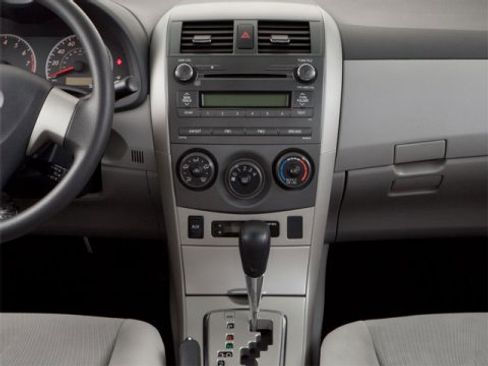 Used 2011 Toyota Corolla LE image 13