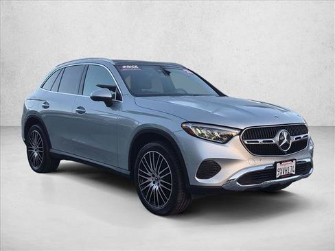 Used 2026 Mercedes-Benz GLC 300 image 3
