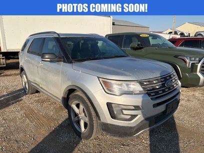 Used 2017 Ford Explorer XLT w/ Equipment Group 202A