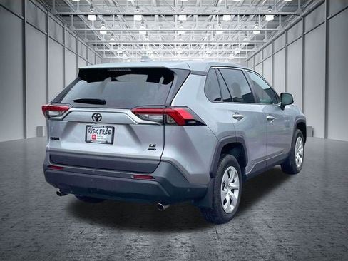 Used 2023 Toyota RAV4 LE AWD/4WD image 8
