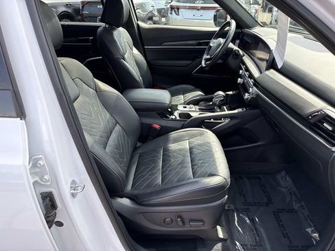Used 2024 Kia Telluride SX Prestige X-Line image 9