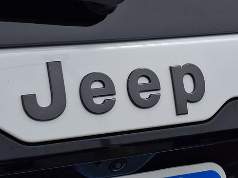 New 2026 Jeep Cherokee Overland w/ Advanced Pro Tech Group AWD/4WD image 20