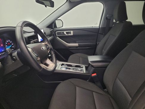 Used 2022 Ford Explorer XLT AWD/4WD image 17