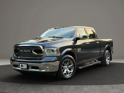 Used 2019 RAM 1500 Laramie AWD/4WD image 2