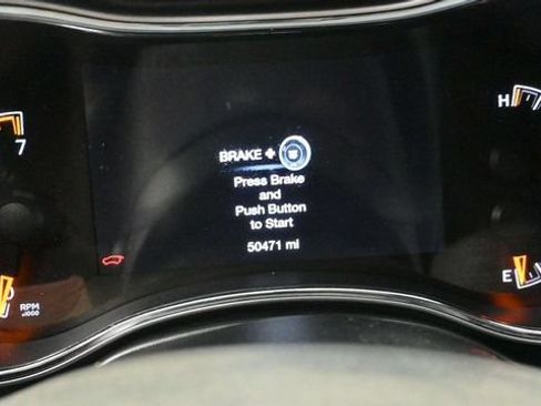 Used 2020 Jeep Grand Cherokee Limited AWD/4WD image 12