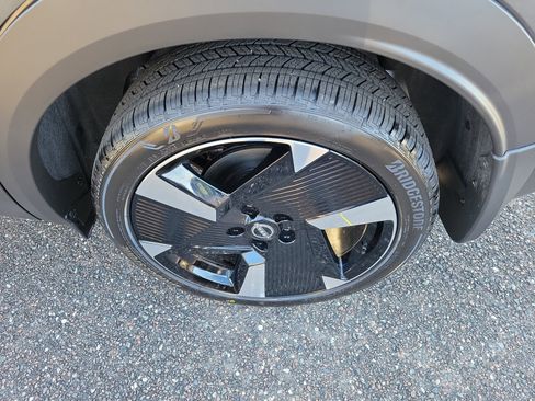 New 2026 Nissan Kicks SR FWD image 6