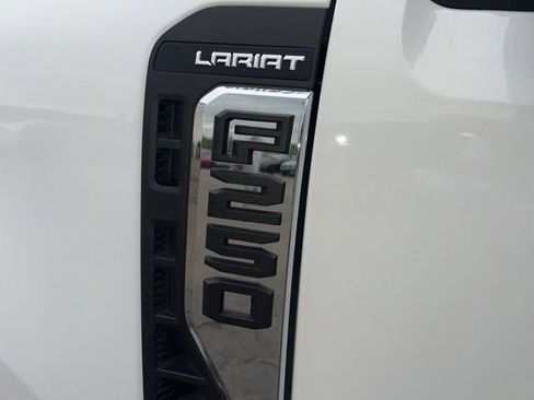 Used 2024 Ford F250 Lariat AWD/4WD image 5