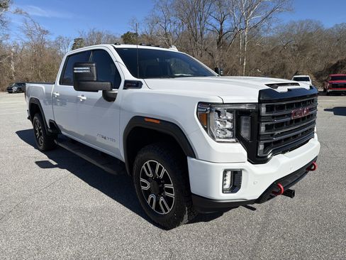Used 2020 GMC Sierra 2500 AT4 w/ AT4 Premium Package image 3