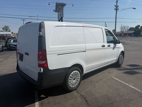 Used 2020 Mercedes-Benz Metris image 6