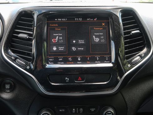 Used 2019 Jeep Cherokee Limited AWD/4WD image 34