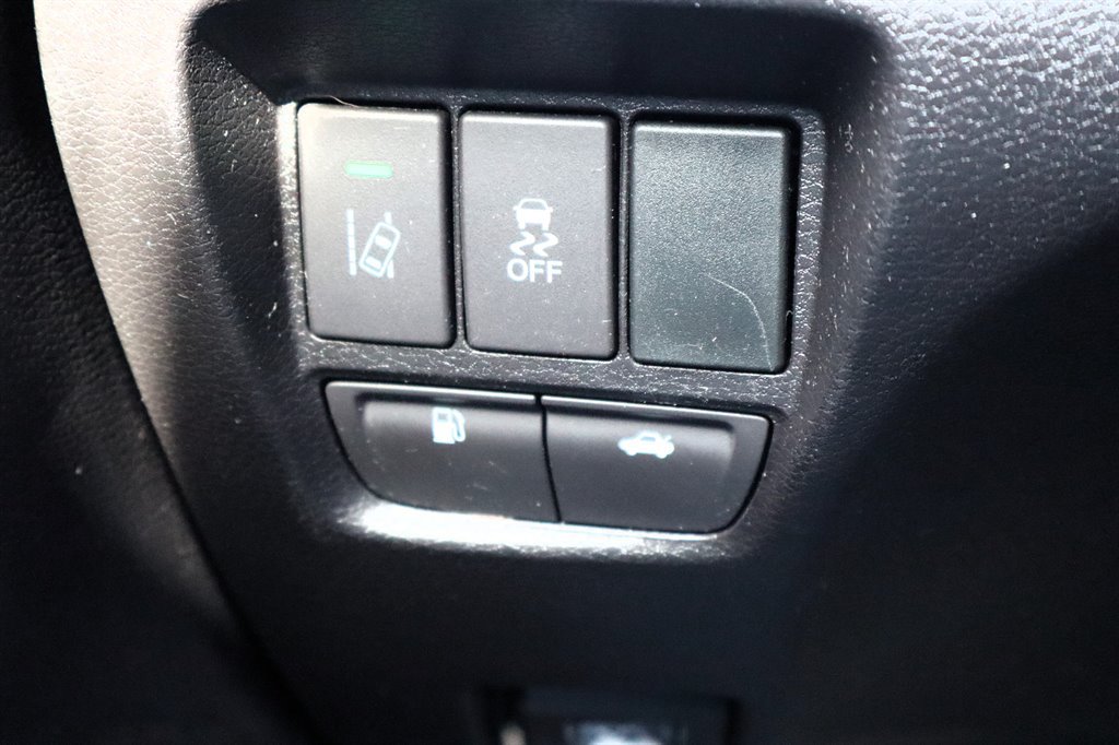 Used 2015 Acura TLX w/ Technology Package FWD image 32