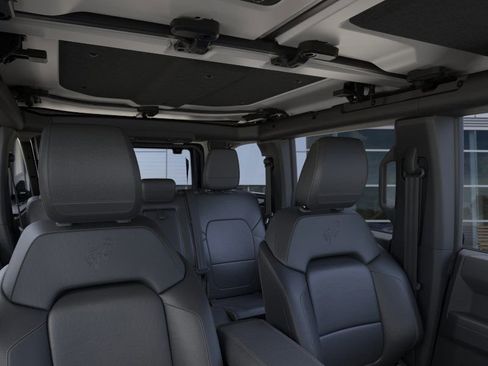 New 2025 Ford Bronco Badlands image 12