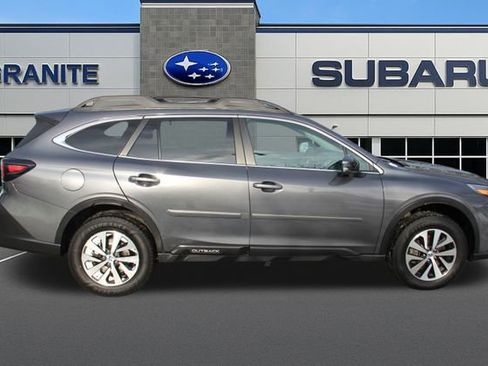 Used 2021 Subaru Outback Premium image 11