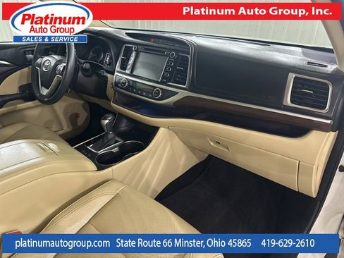 Used 2016 Toyota Highlander Limited image 35