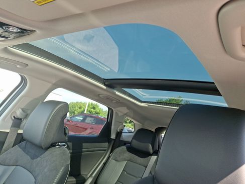 New 2026 Kia Sportage SX image 10