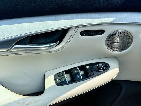 Used 2019 INFINITI QX50 Essential w/ Sensory Package FWD image 21