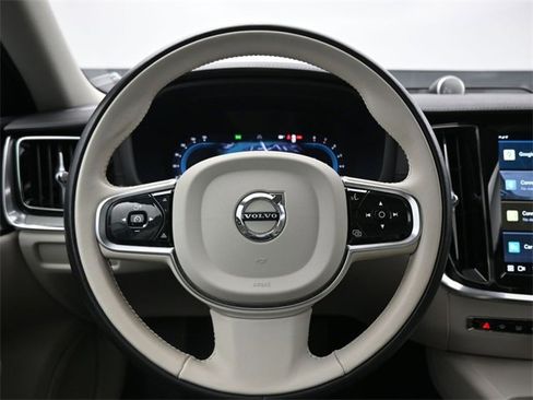 Used 2024 Volvo S60 B5 Ultimate image 25