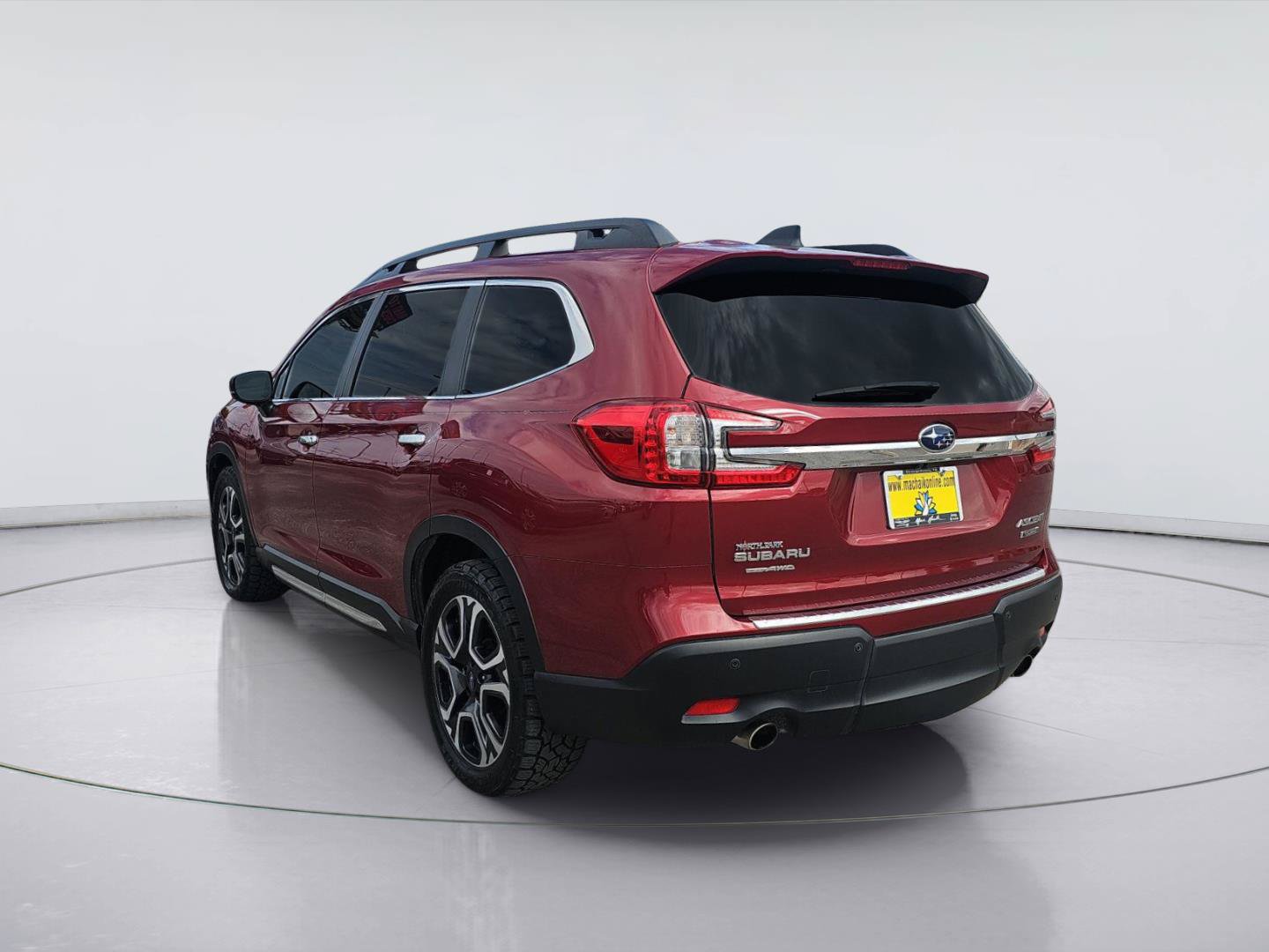 Used 2024 Subaru Ascent Touring AWD/4WD image 3