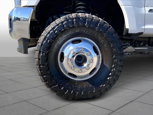 Used 2017 Ford F350 XLT w/ XLT Value Package image 12