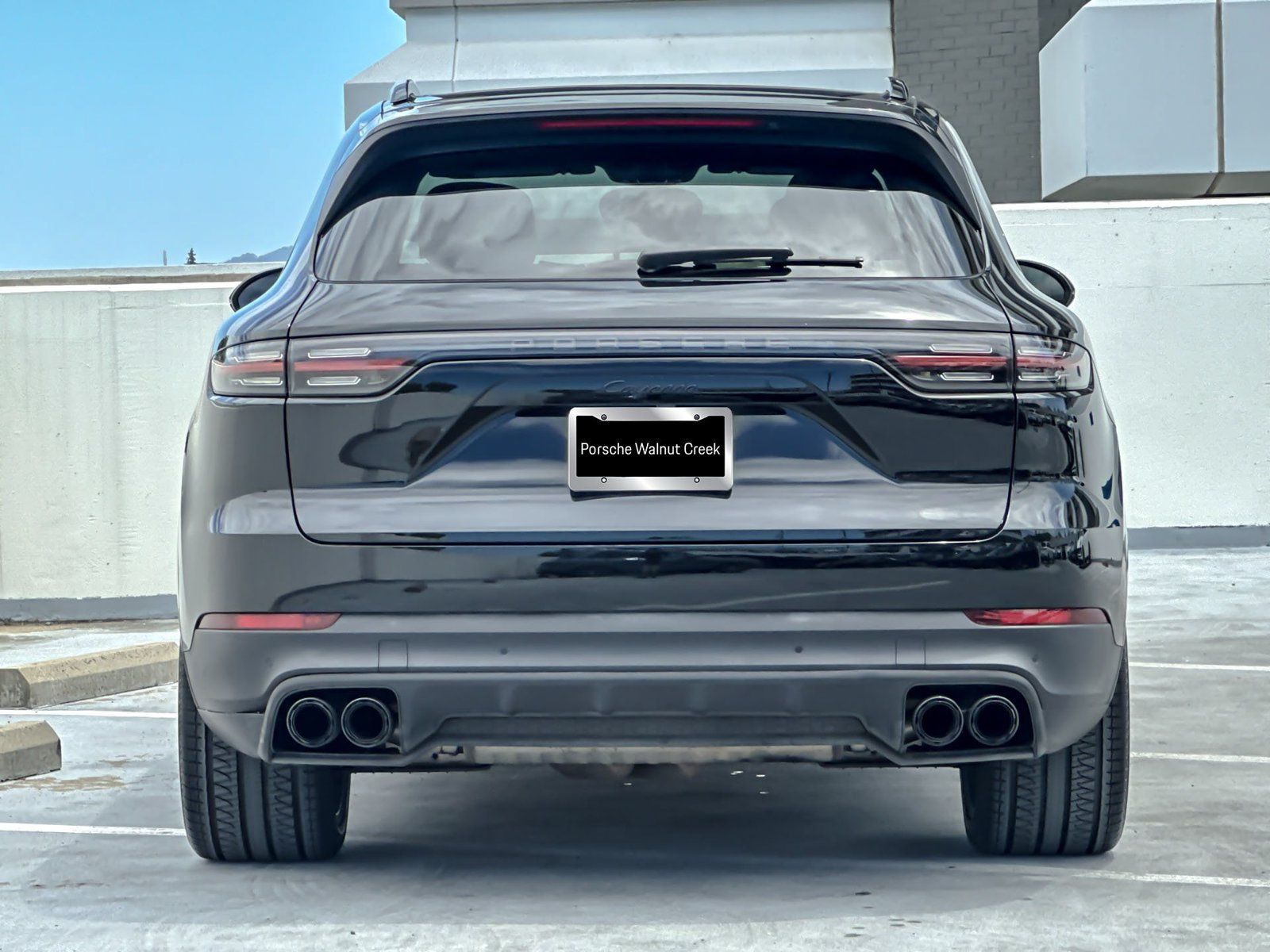 Used 2023 Porsche Cayenne Platinum Edition AWD/4WD image 8