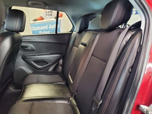 Used 2019 Chevrolet Trax LT w/ LT Convenience Package FWD image 8