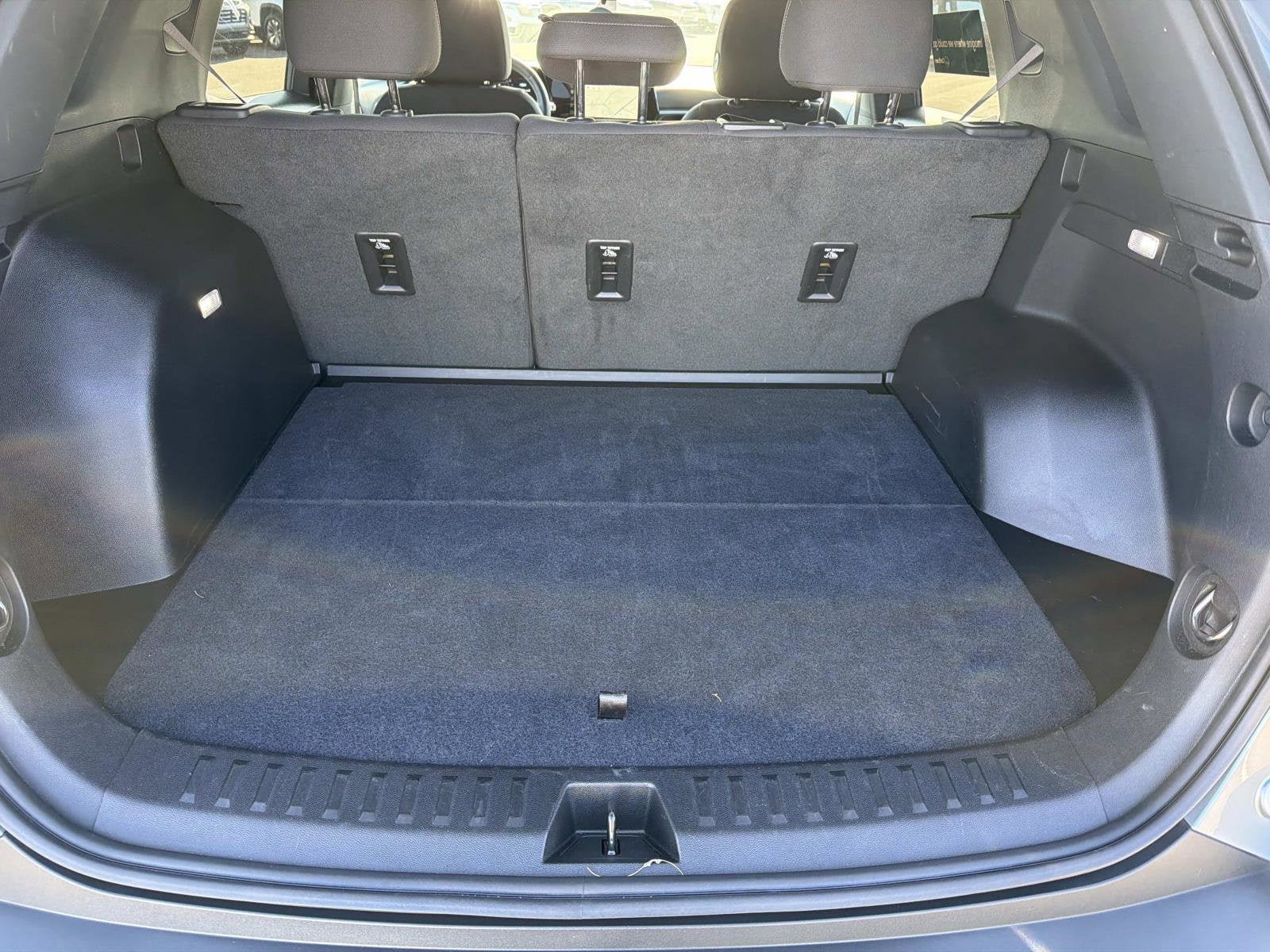 Certified 2025 Chevrolet Equinox LT FWD image 12