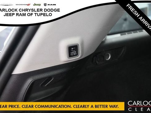 Used 2023 Jeep Grand Cherokee Overland w/ Luxury Tech Group IV AWD/4WD image 31