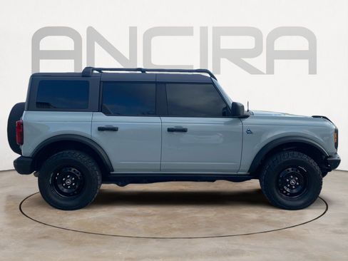 Used 2021 Ford Bronco Black Diamond image 11