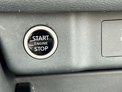 Used 2023 Nissan Rogue SV image 21