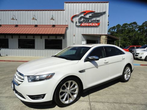 Used 2015 Ford Taurus Limited w/ Equipment Group 301A FWD image 1