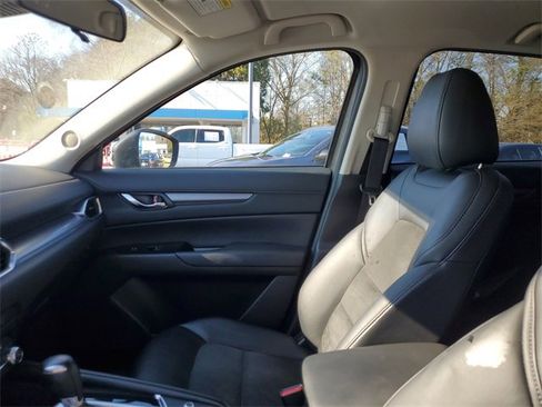 Used 2019 MAZDA CX-5 Touring image 17