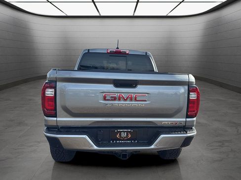New 2025 GMC Canyon AT4 w/ AT4X Package AWD/4WD image 4