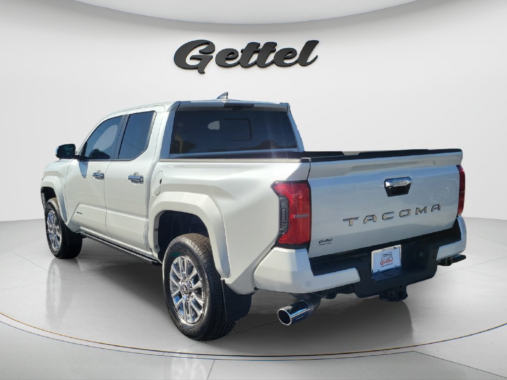 Used 2025 Toyota Tacoma Limited AWD/4WD image 7