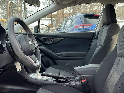 Used 2017 Subaru Impreza 2.0i Premium image 12