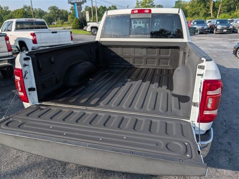 Used 2022 RAM 2500 Laramie AWD/4WD image 13