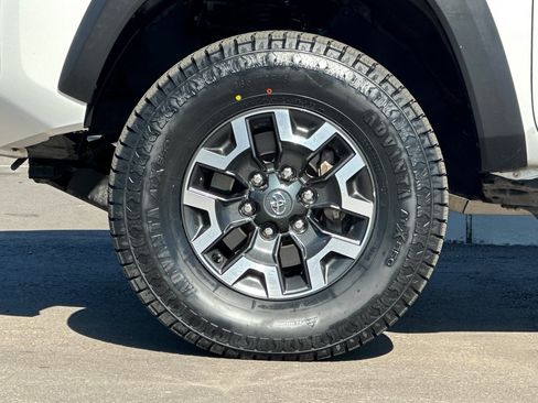 Used 2021 Toyota Tacoma TRD Off-Road w/ Technology Package image 34