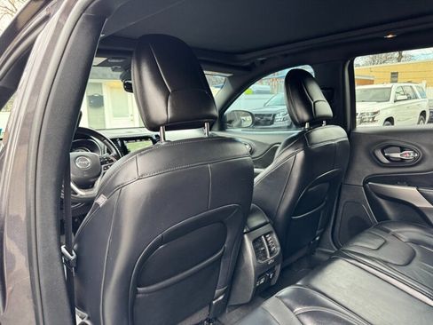 Used 2021 Jeep Cherokee High Altitude image 34